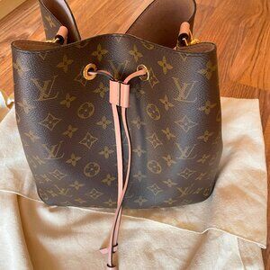 Louis Vuitton Authentic  Neo Noe Shoulder Bag